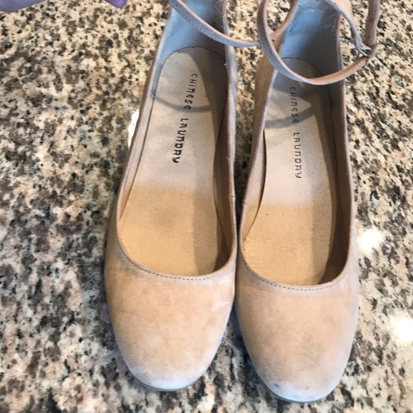 Nude Block Heels w/ Strap (Sz. 8 Chinese Laundry) - Picture 4 of 4